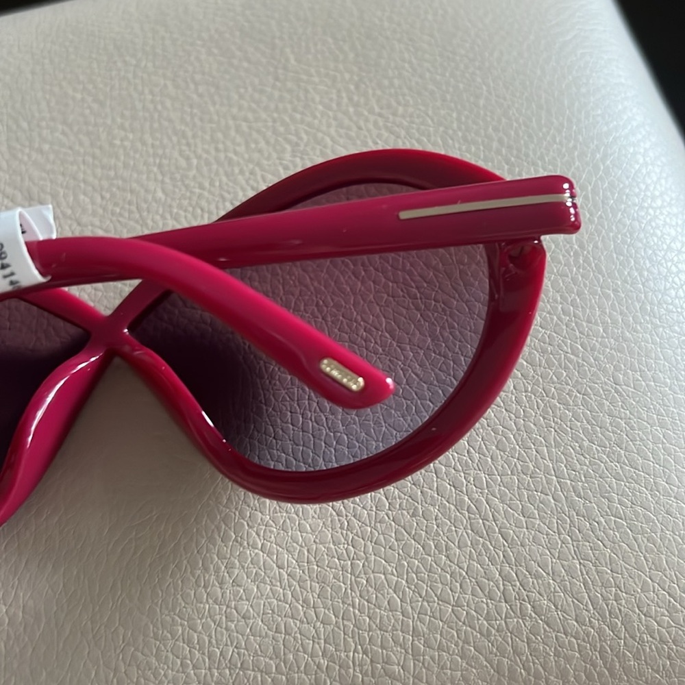 Tom Ford Sunglasses - Picture 8 of 9